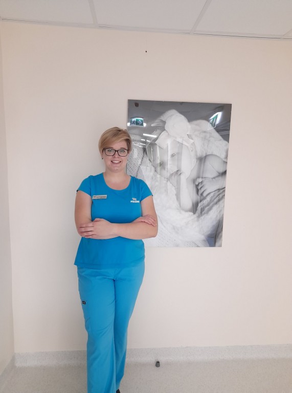 mgr Anna Put-Bogudzińska, specjalista w dziedzinie pielęgniarstwa ginekologiczno-położniczego oraz instruktorka Szkoły Rodzenia Bąbelek