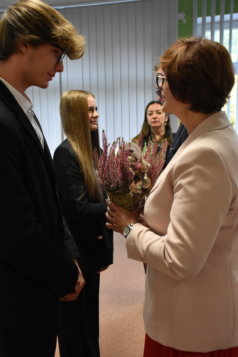 Młodzież podczas przedstawienia 